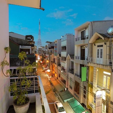 Dimpless Homestay Хюе Екстер'єр фото