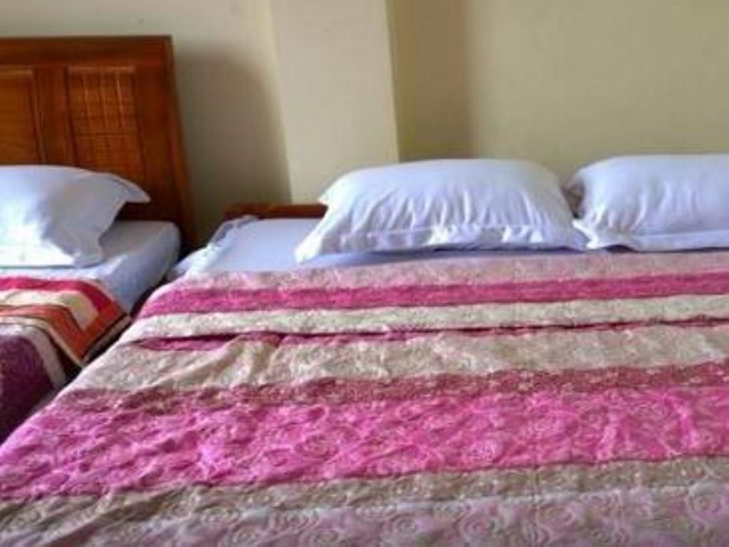 Dimpless Homestay Хюе Екстер'єр фото