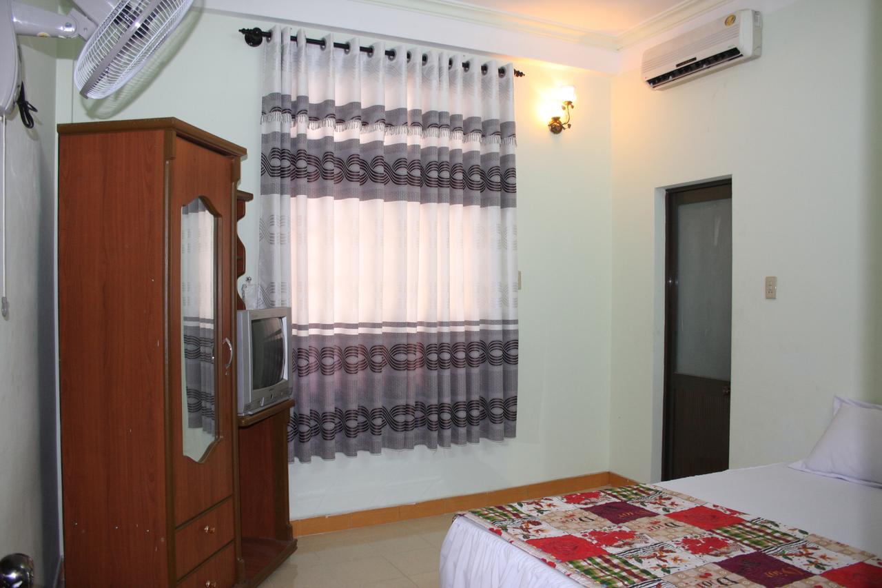 Dimpless Homestay Хюе Екстер'єр фото